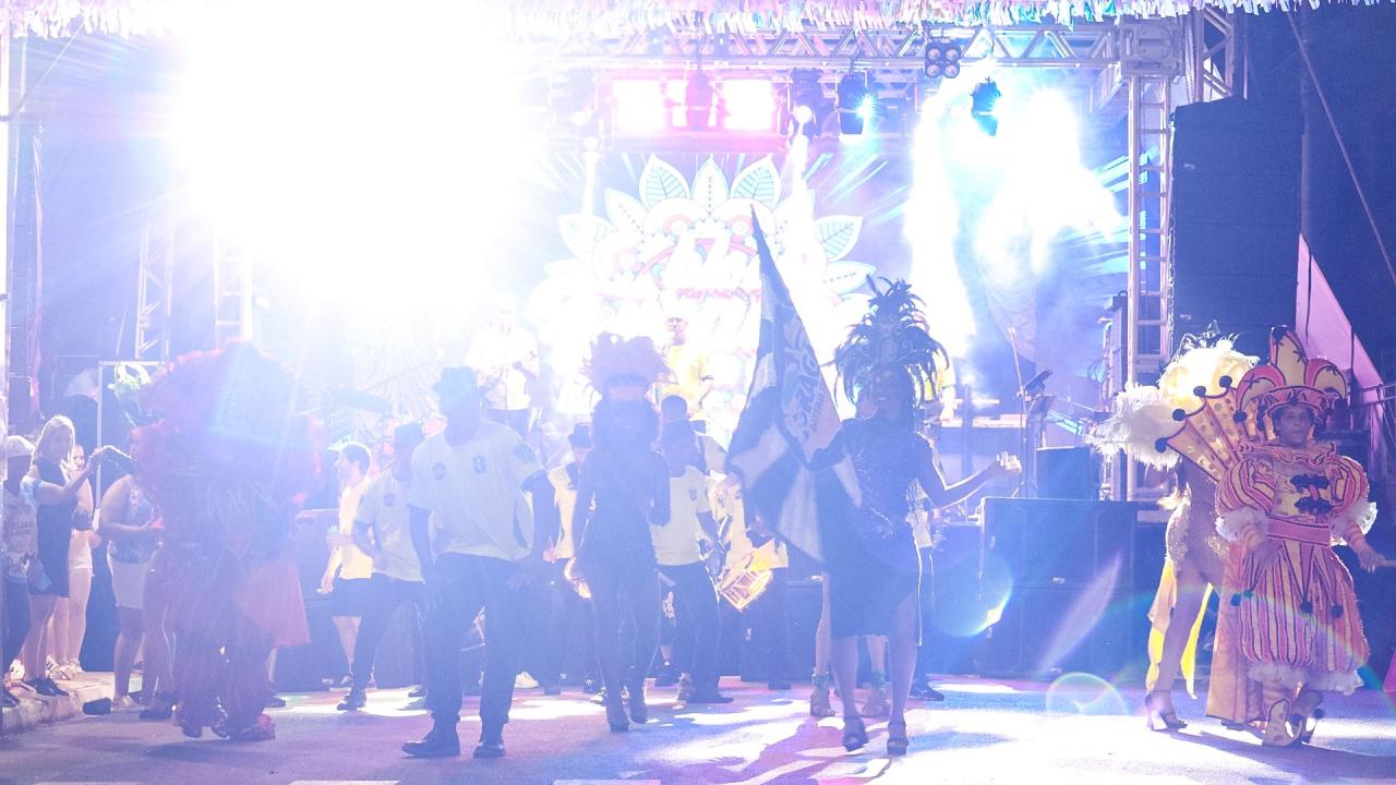 Foto 47 de 238 — Trabiju Folia 2026 arrasta multidão com Bloco Furacão, Santa Maria e DJ Joantony; veja fotos
